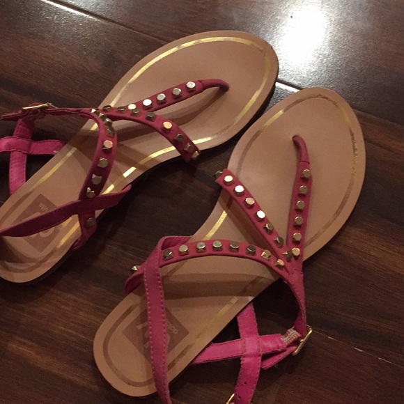 Dolce Vita Shoes - 💕 Pink Dolce Vita Sandals Size 7.5